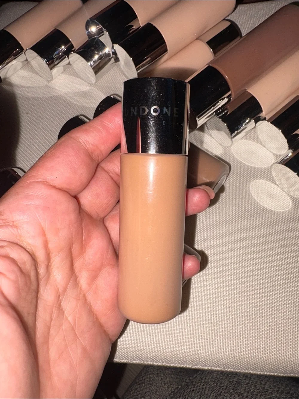 Undone beauty Liquid Foundation - Medium Warm Finish shade 5 toasted almond